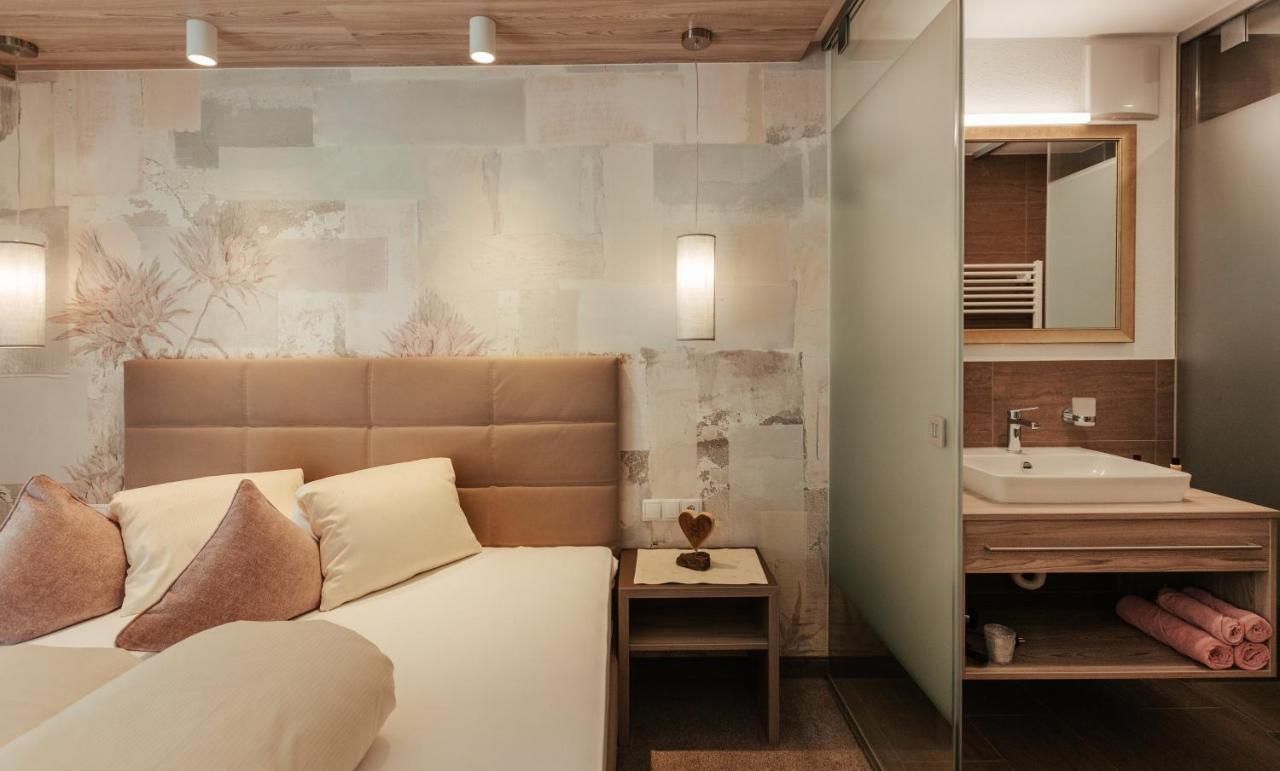 Hotel St-Leonhard ซังคท์เลออนฮาร์ด อิม พิทซ์ทัล ภายนอก รูปภาพ