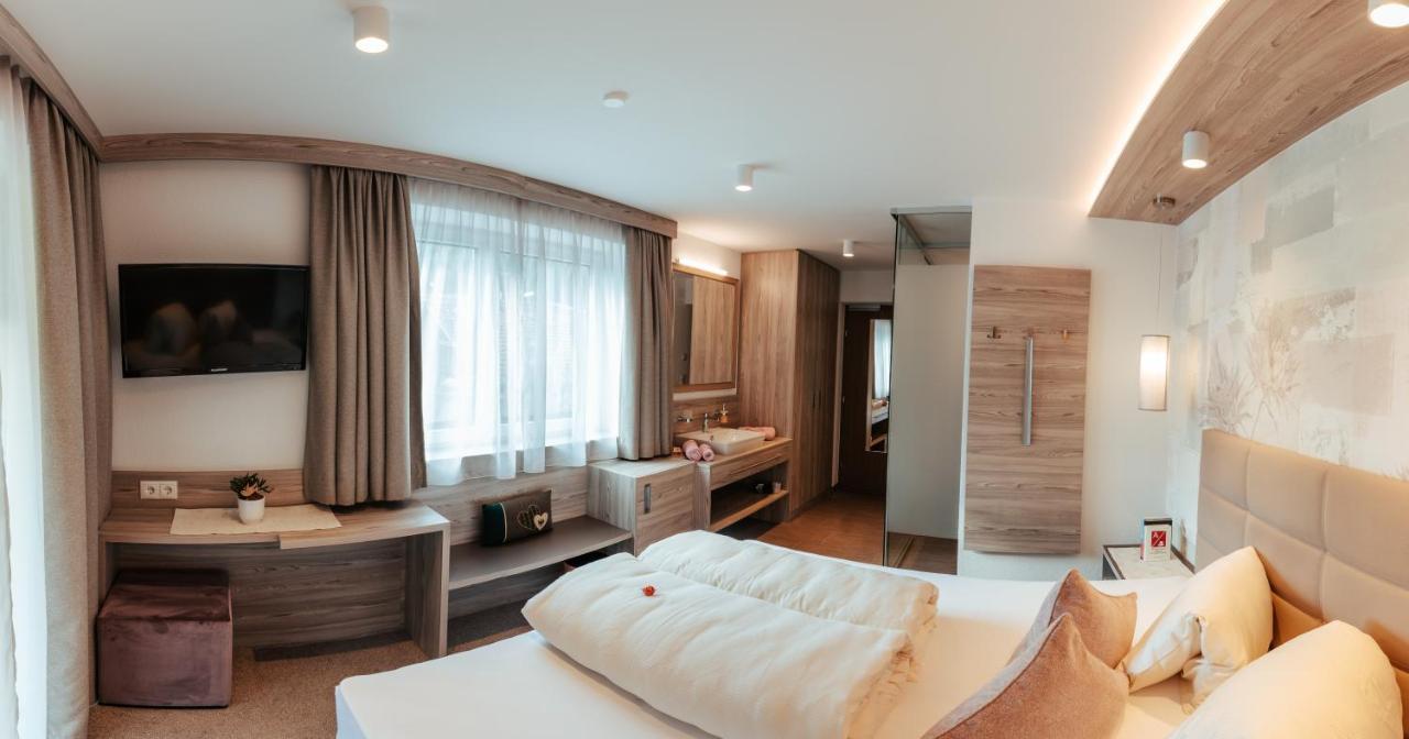 Hotel St-Leonhard ซังคท์เลออนฮาร์ด อิม พิทซ์ทัล ภายนอก รูปภาพ