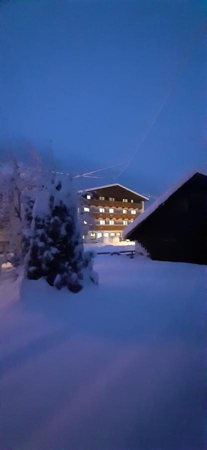 Hotel St-Leonhard ซังคท์เลออนฮาร์ด อิม พิทซ์ทัล ภายนอก รูปภาพ